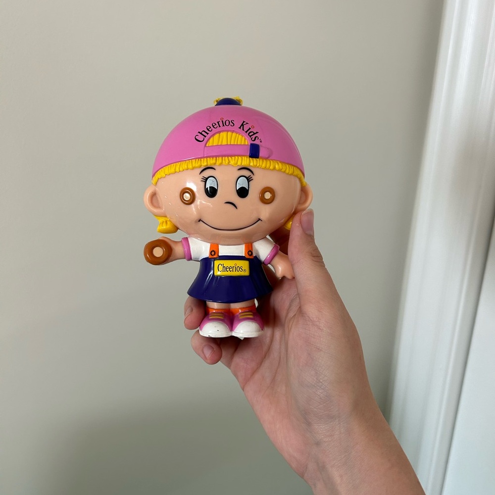 Vintage Cheerio Snack Container
